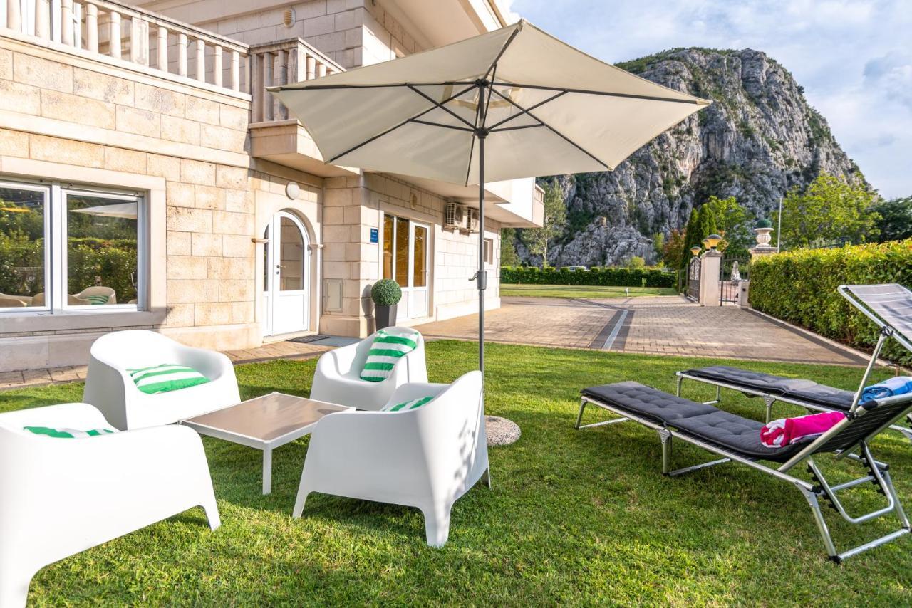 Apartment Emmi Omiš Exterior foto